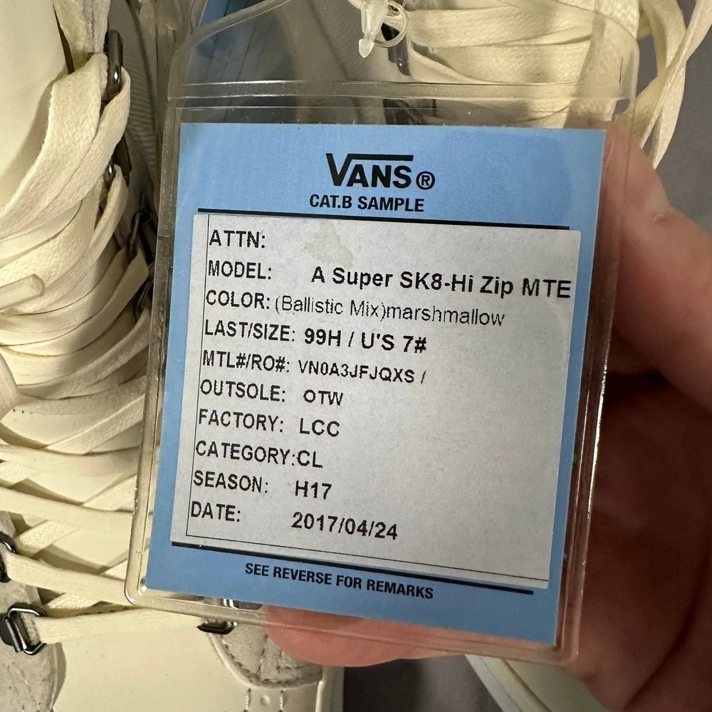 Vans A Super SK8-Hi Zip MTE Womens 8.5 Mens 7 Marshmallow Rare Sample Sneakers